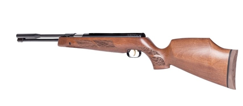 Luftgewehr mit braunem Holzschaft und graviertem Pistolengriff in Seitenansicht