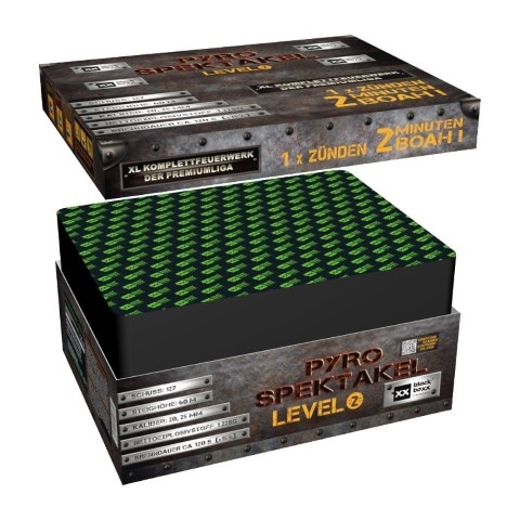 Zwei gestapelte Feuerwerksboxen Blackboxx Pyro Spektakel Level 2, schwarze Verpackung mit grünem Oberteil