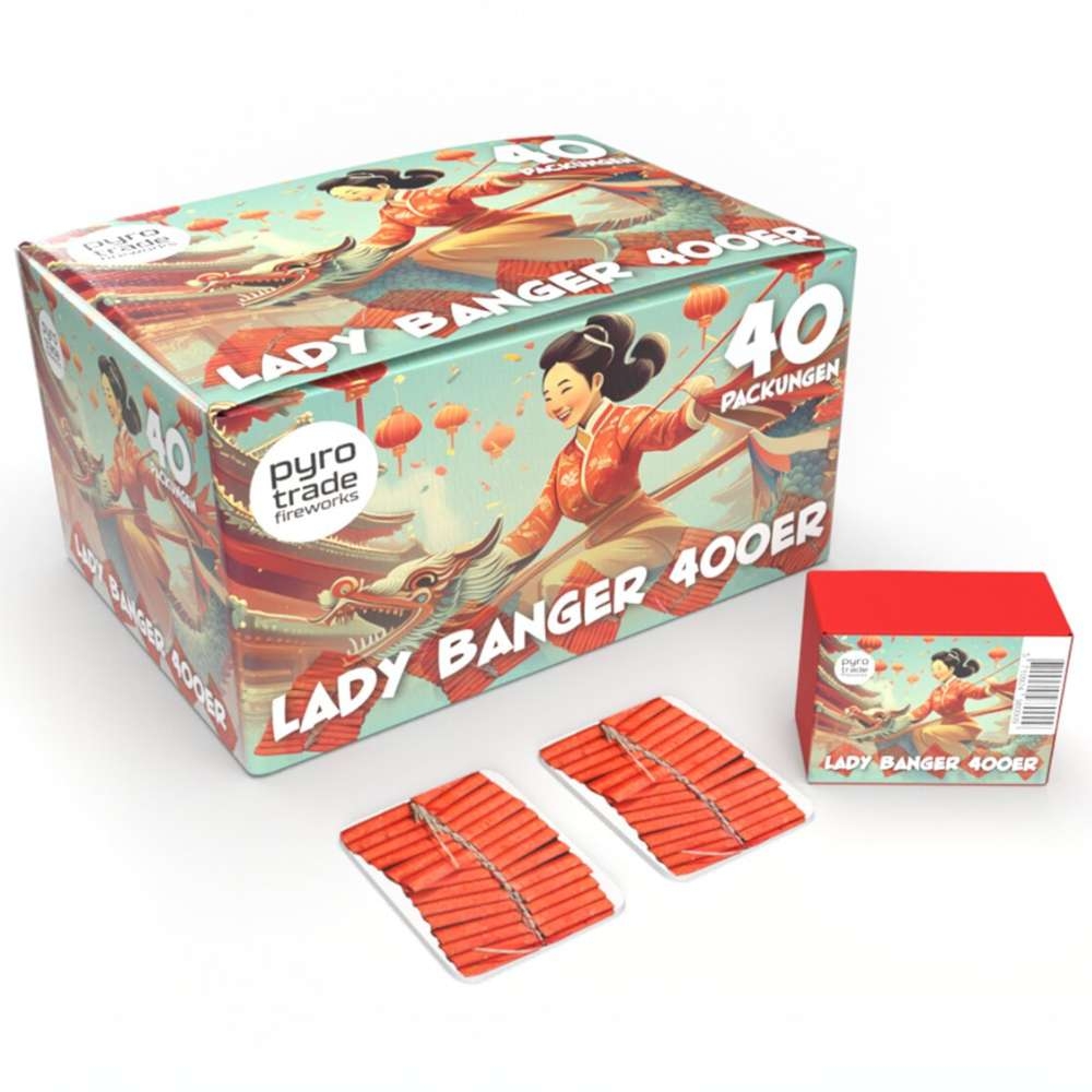 Großkarton mit 40 Packungen Lady Banger 400er von Pyro Trade Fireworks, asiatische Illustration auf der Verpackung, daneben einzelne Packung und zwei Knallerketten-Streifen